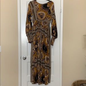 BOOHOO Pattern dress